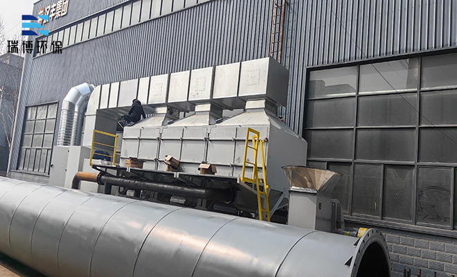 噴漆車(chē)間廢氣處理設(shè)備的維修 噴漆車(chē)間廢氣處理設(shè)備的維修